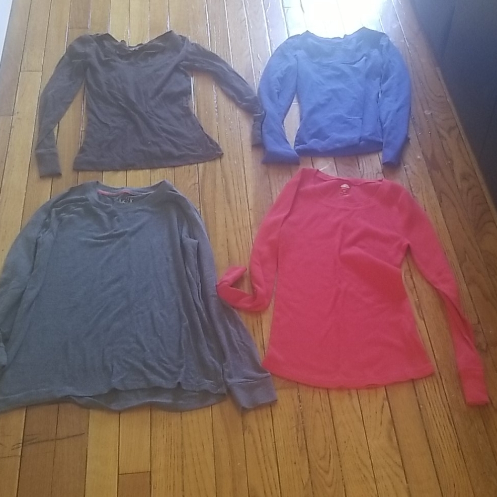 4 long sleeve tshirts all in GUC